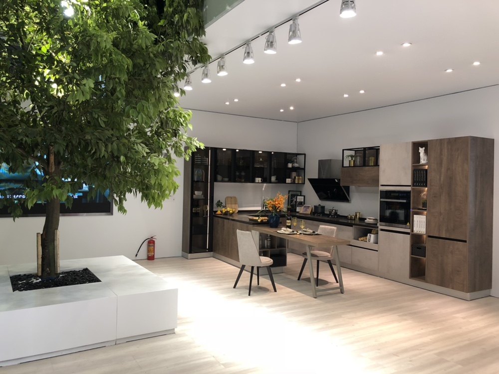 开元国际全新环保概念馆亮相成都国际家具展，引领环保新风尚！
